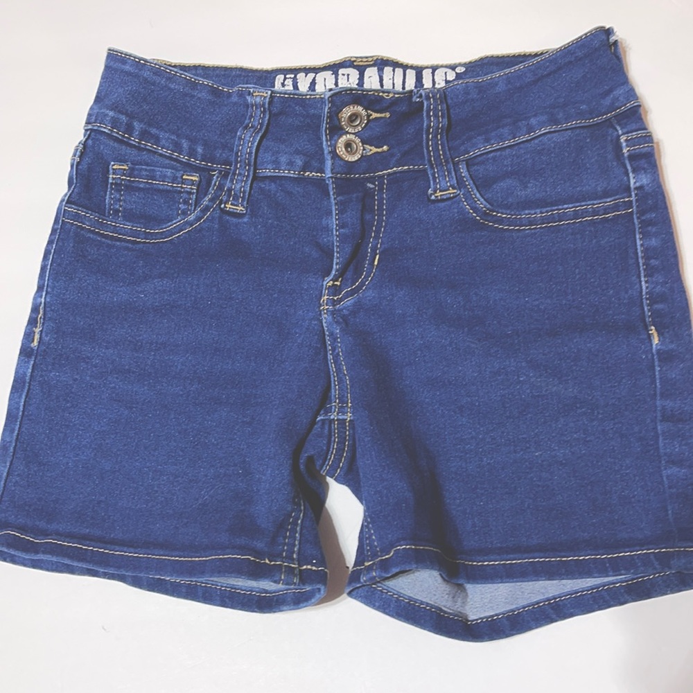 Hydraulic Lola Curvy Short 2